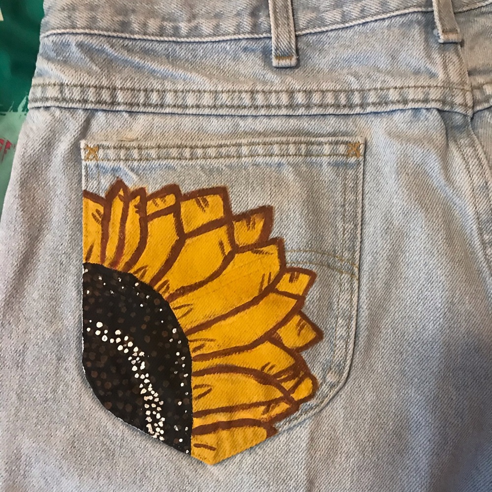 Hand painted Lee cutoffs - Picture 5 of 5